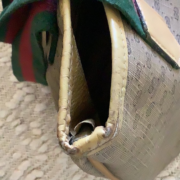 Gorgeous Gucci Vintage Tote ❤️❤️💚 - Picture 4 of 16